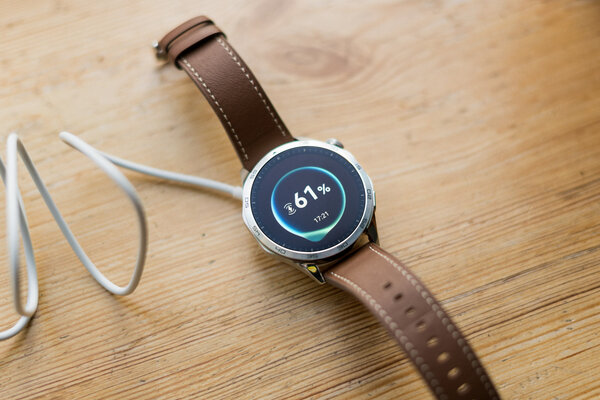 Удобные и живучие часы без компромиссов: обзор Huawei Watch GT 4 — Батарея. 3