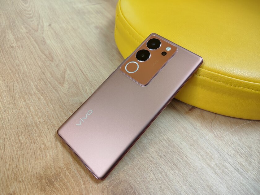 Мастер портретной фотографии с 12 ГБ ОЗУ и зарядкой 80 Вт: обзор Vivo 29 — Внешний вид и дисплей. 1