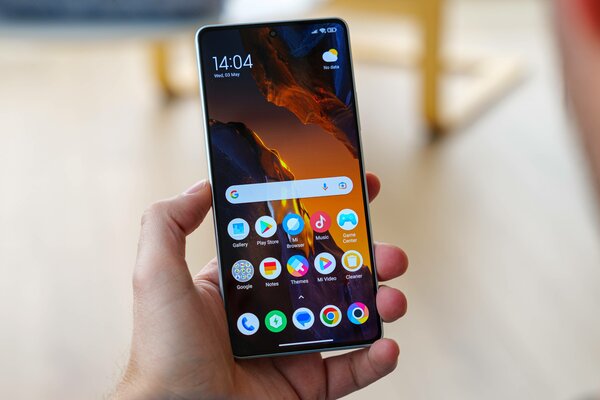 Рейтинг лучших смартфонов до 40 000 рублей: какой купить в декабре 2023 — 4. Xiaomi POCO F5 (12/256 ГБ). 1