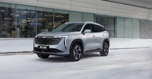 В Россию прибыл новый Geely Atlas: три комплектации и один двигатель на 200 л.с.