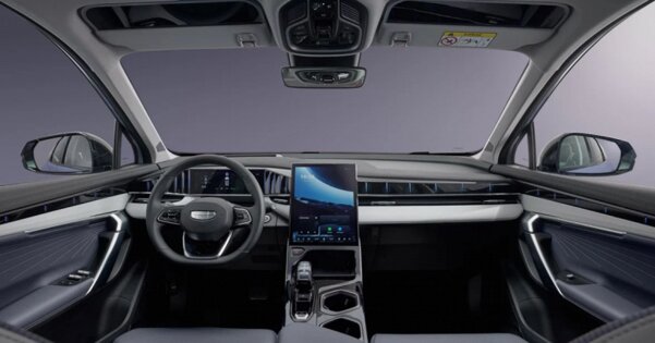 В Россию прибыл новый Geely Atlas: три комплектации и один двигатель на 200 л.с.
