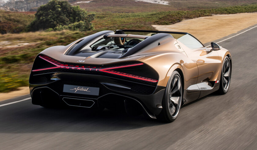Bugatti представила спайдер Mistral: последний суперкар бренда на двигателе W16