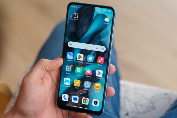Рейтинг лучших смартфонов до 15 000 рублей: какой купить в мае 2024 — 1. Xiaomi Redmi Note 12 4G (6/128 ГБ) — цена/качество. 2