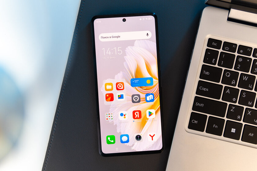 На редкость недорогой, но продуманный (с аудиоджеком и не только). Обзор Tecno Camon 20 Pro 5G — Дисплей. 1