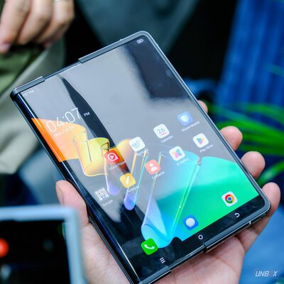 TECNO показала Phantom Ultimate: смартфон с выдвижным экраном