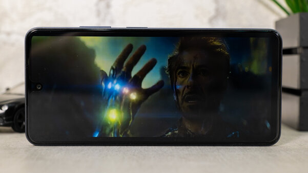 На что способен смартфон за 8 000 рублей: обзор Infinix Smart 8 Pro (тоже удивитесь) — Дисплей. 1