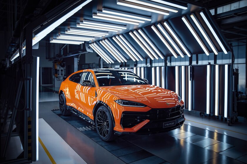 Lamborghini двигается в сторону электрификации: представлен гибридный Urus SE