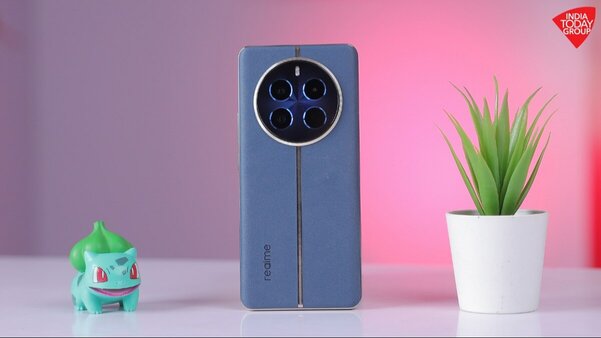 Рейтинг лучших смартфонов до 40 000 рублей: какой купить в 2024 — 3. Realme 12 Pro (12/512 ГБ). 1