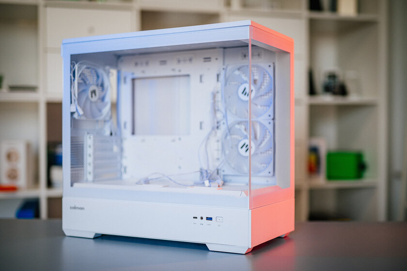Обилие стекла, прочного металла и стиля: обзор полностью белого Zalman P30 White