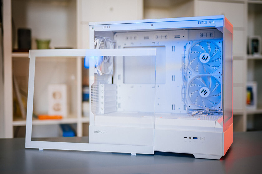 Обилие стекла, прочного металла и стиля: обзор полностью белого Zalman P30 White