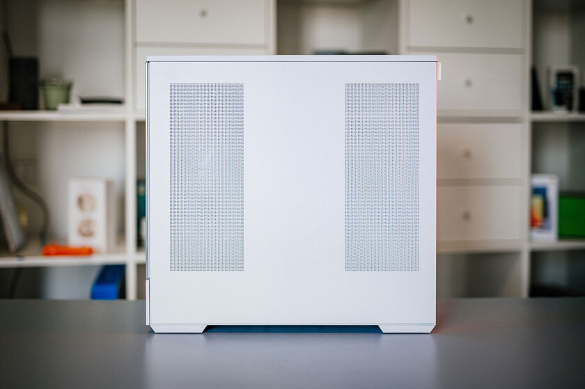 Обилие стекла, прочного металла и стиля: обзор полностью белого Zalman P30 White