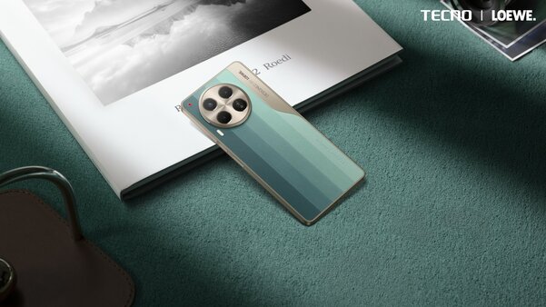 Эксклюзивная серия смартфонов Tecno Camon 30 Loewe поражает дизайном. У них задняя панель из кофейной гущи