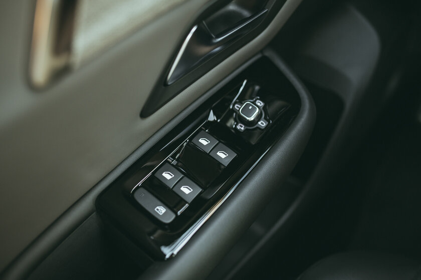 Обзор Citroën C5x: современный, понятный, комфортный, но с недостатками — Знакомство. 30