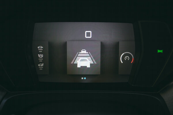 Обзор Citroën C5x: современный, понятный, комфортный, но с недостатками — Знакомство. 44