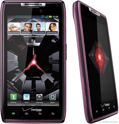 Мозг для ноутбука и непонятный квадратик: чем удивляли мобилки Motorola