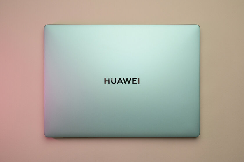 Тонкий, лёгкий и невероятно мощный: обзор Huawei MateBook 14 2024 — Дизайн корпуса. 2
