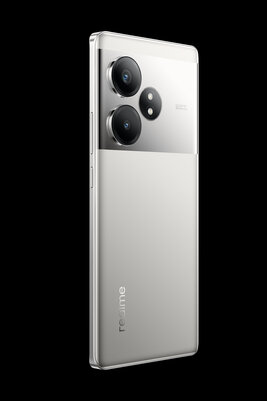(Цены) В Россию привезли realme GT 6 и GT 6T с ярчайшими в мире экранами и первым в стране SD 8s Gen3