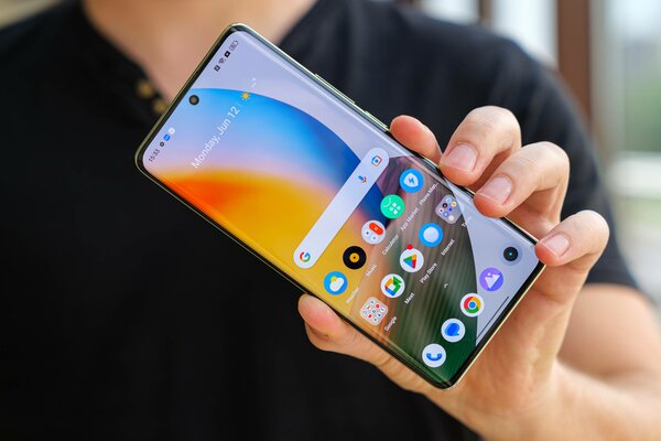 Рейтинг лучших смартфонов до 30 000 рублей: какой купить в июле 2024 — 5. Realme 11 Pro (8/128 ГБ). 2