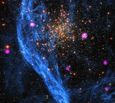 NASA опубликовало 25 ранее не публиковавшихся снимков космоса