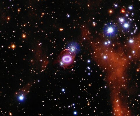 NASA опубликовало 25 ранее не публиковавшихся снимков космоса