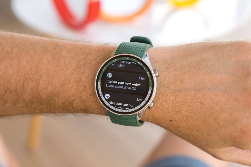Не нравились смарт-часы, но эти почти как классика. Обзор живучих OnePlus Watch 2R с двумя ОС — Прошивка и производительность. 3