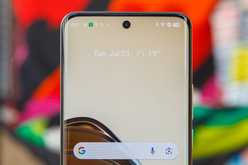 Обзор Realme 13 Pro+: редкая комбинация и хорошего дизайна, и удачной начинки — Дизайн. 3