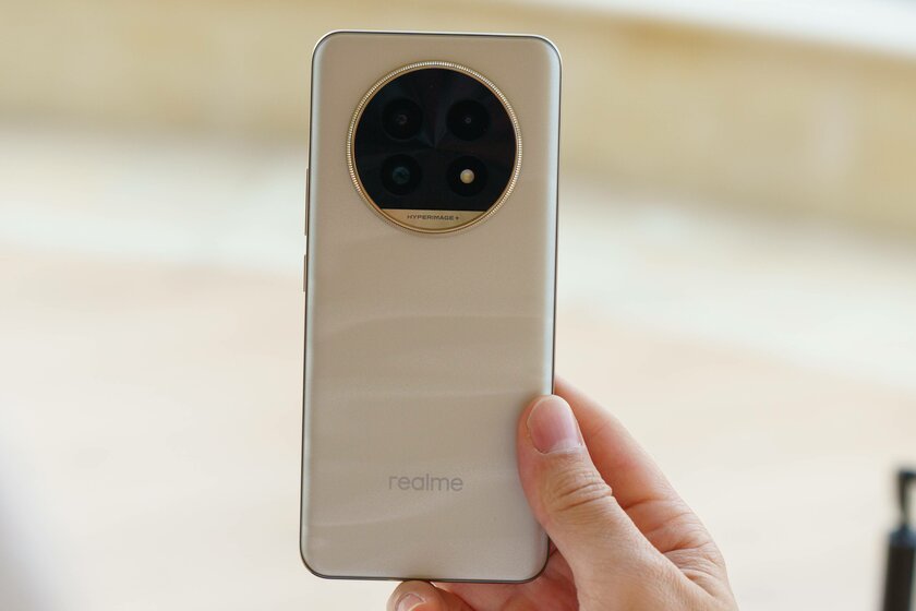 Обзор Realme 13 Pro+: редкая комбинация и хорошего дизайна, и удачной начинки — Дизайн. 4