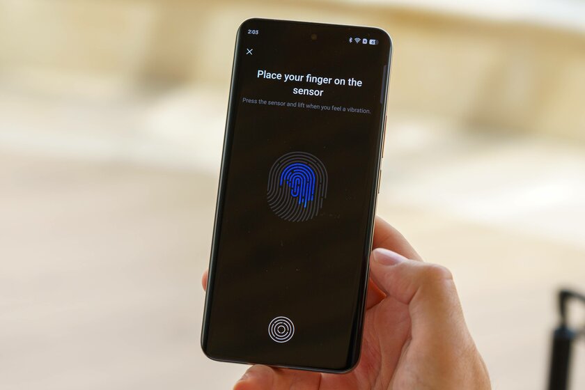 Обзор Realme 13 Pro+: редкая комбинация и хорошего дизайна, и удачной начинки — Дизайн. 5