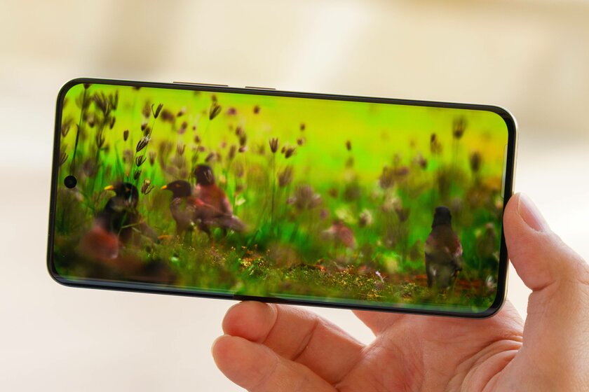 Обзор Realme 13 Pro+: редкая комбинация и хорошего дизайна, и удачной начинки — Дисплей. 2
