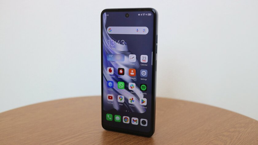 Рейтинг лучших бюджетных смартфонов до 10 000 рублей: какой купить в сентябре 2024 — 2. Tecno Spark 20 (8/128 ГБ). 2