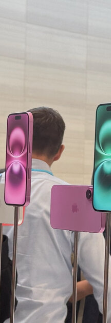 Все цвета iPhone 16 и 16 Pro вживую: сравнение расцветок на натуральных фото — Цвета iPhone 16 и 16 iPhone Plus. 13