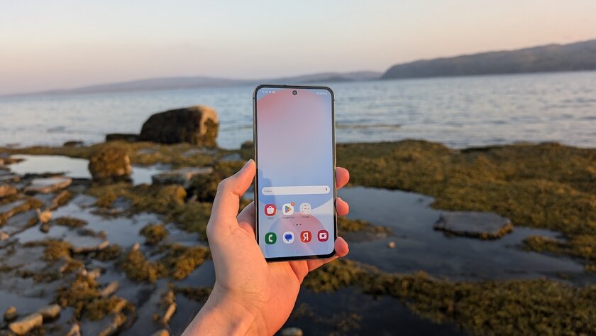 У Samsung идеальный смартфон? Обзор Galaxy S24 FE: не хуже флагманов, но с адекватной ценой — Дисплей. 1