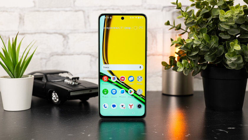 Рейтинг лучших смартфонов до 15000 рублей: какой купить в 2024 — 4. realme C67 4G (6/128 ГБ). 2