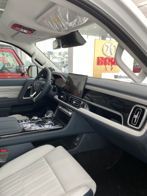 За свои деньги этого автомобиля много, очень много. Знакомлюсь с BAIC BJ60