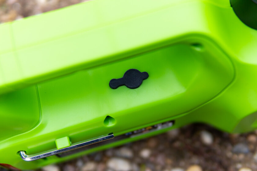 Обзор Greenworks G24JACK: меняем колёса быстро и без усилий с гидравлическим домкратом — Внешний вид. 6