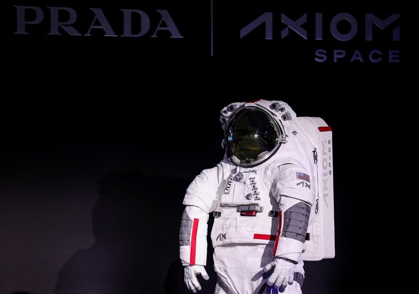 Prada показала скафандр, в котором астронавты NASA высадятся на Луну в 2026 году