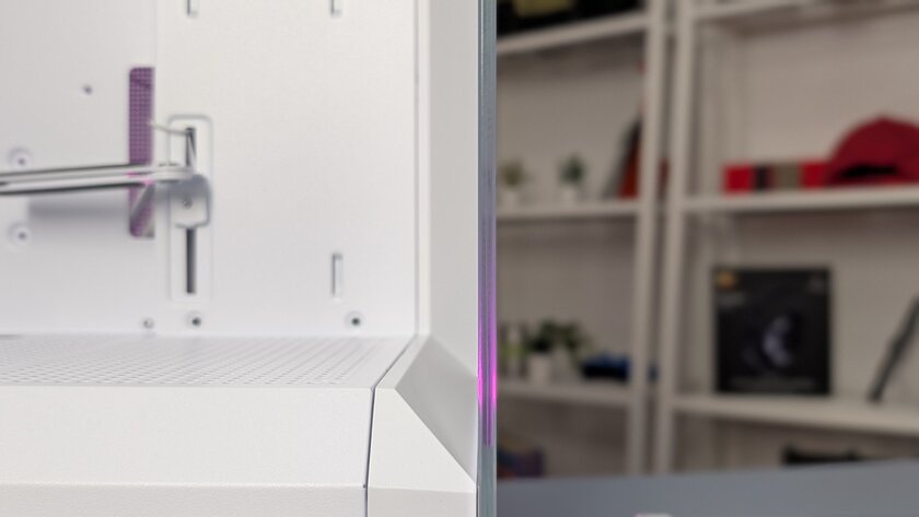 Обзор Zalman P10 White: обилие стекла, продуманный каркас и море места — Шасси. 3