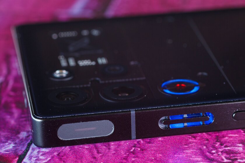 Обзор Red Magic 10 Pro: редкость, когда игровой смартфон выходит удачным и как обычный телефон — Дизайн. 4