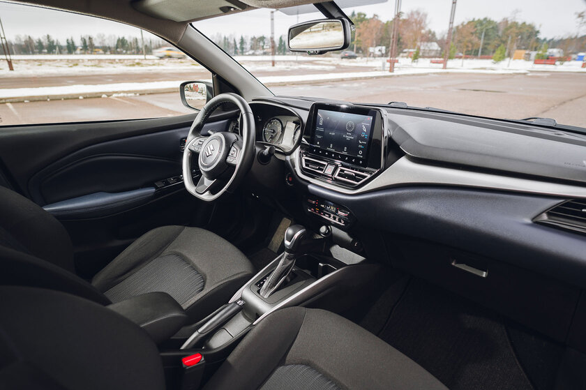 Простота и понятность. Обзор Suzuki Baleno