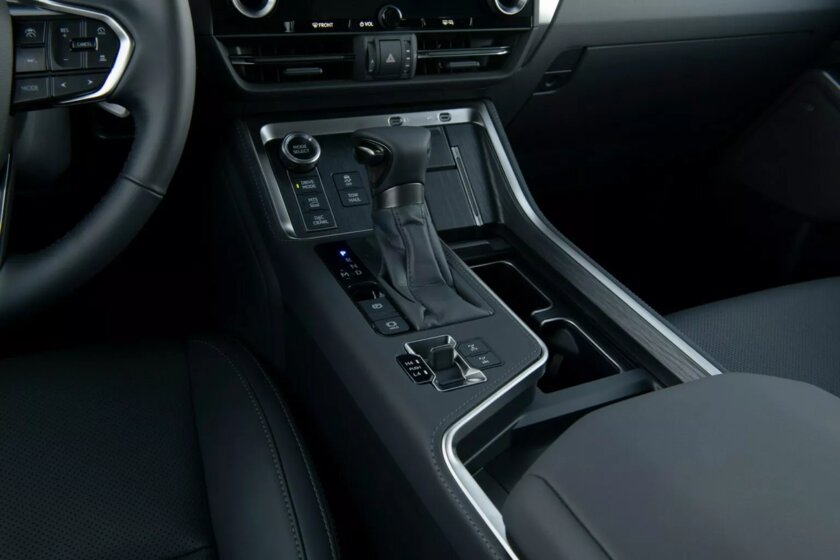 Представлен Lexus GX 2025: дороже, выше и угловатее