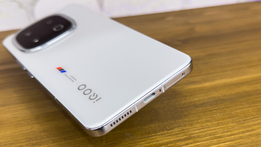 Это какой-то невозможный смартфон: 144 Гц, SD 8 Elite, 1440p — а он не разряжается! Обзор iQOO 13