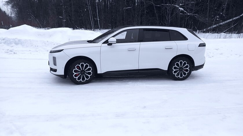 Роскошные автомобили Exlantix уже тестируют на дорогах России: продажи стартуют в 2025 году