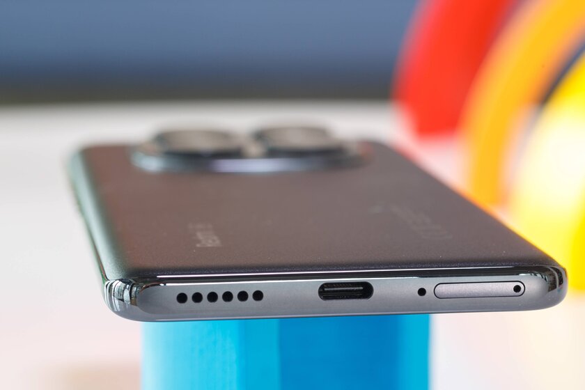 Ну вот почему Xiaomi так может, а другие — нет? Обзор глобального Redmi Note 14 Pro 5G — Дизайн. 4