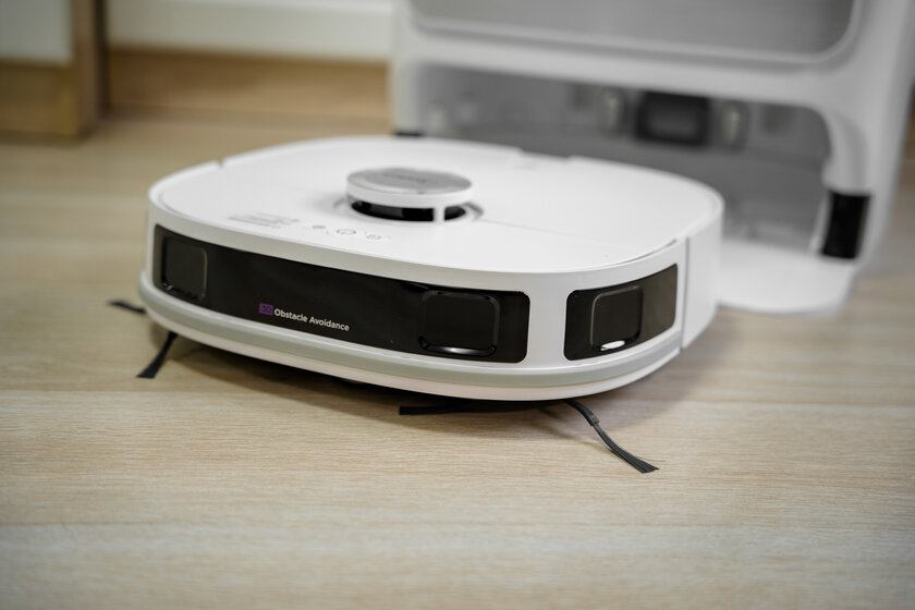 Почему все так не делают? Обзор квадратного робота-пылесоса Midea VCR V12 WH с самоочисткой — Робот-пылесос. 2