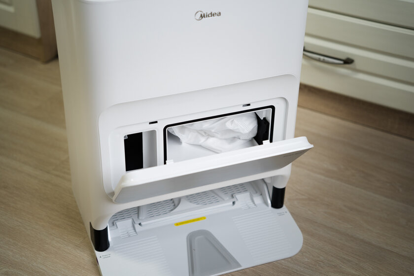 Почему все так не делают? Обзор квадратного робота-пылесоса Midea VCR V12 WH с самоочисткой — Док-станция. 7