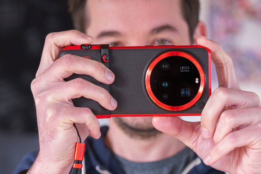 Это лучший смартфон Xiaomi за всю её историю. Тестирую Xiaomi 15 Ultra — Комплект для фотосъемки Photography Kit Legend Edition. 5