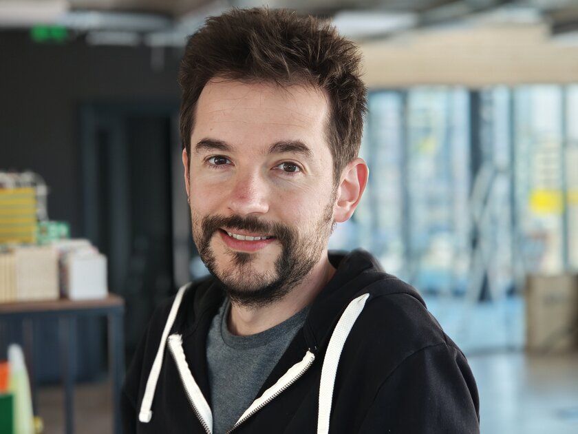 Обзор Xiaomi 15: самый маленький и дешёвый среди флагманов, но внутри это монстр — Камеры. 88