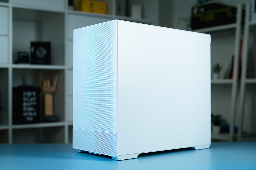 Компактный корпус, в который влезет даже RTX 5090: обзор стильного Zalman P30 AIR White — Дизайн корпуса. 6