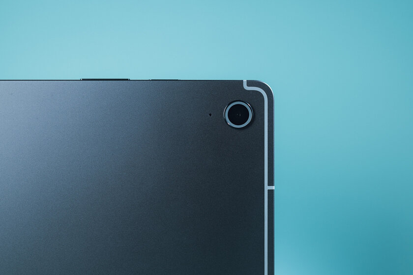 Недорогой планшет с ИИ, стилусом и шикарным дисплеем: обзор Samsung Galaxy Tab S10 FE