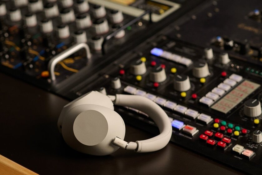 Представлены Sony WH-1000XM6 — наушники с лучшим шумоподавлением в отрасли